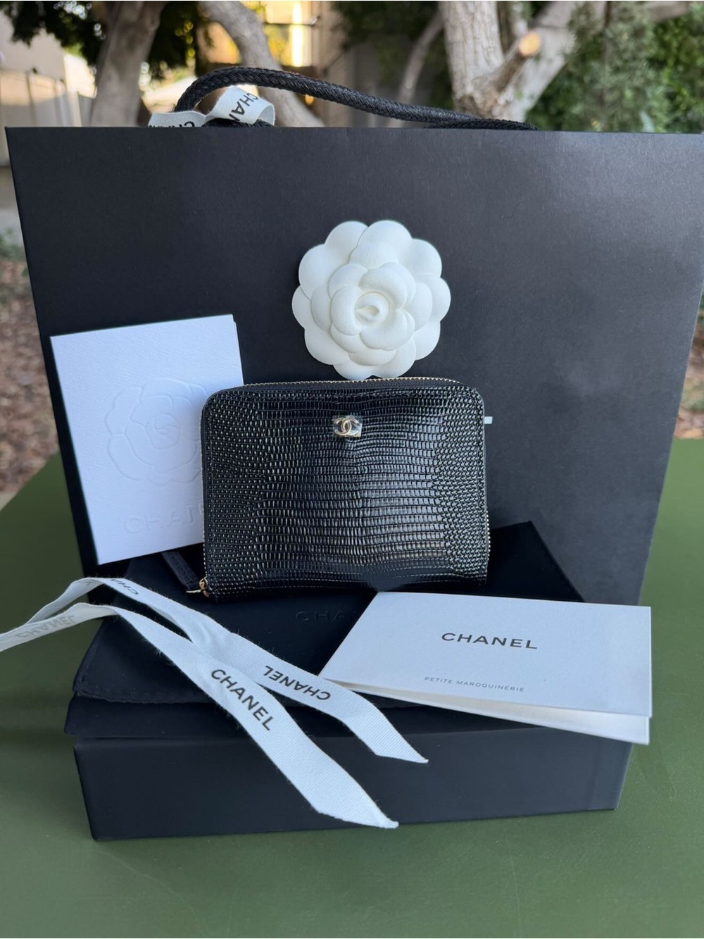 CHANEL Black d’art Crocodile Embossed Zipper Wallet 2026